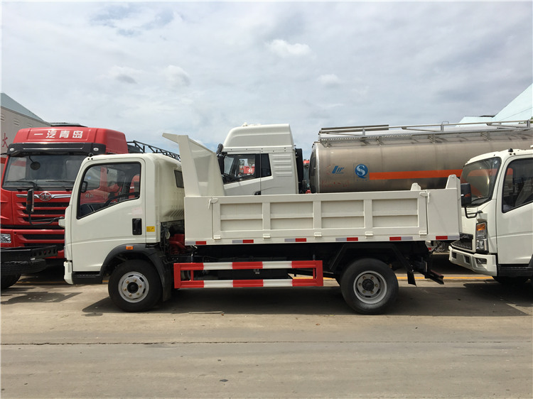 HOWO 4x2 Mini Dump Truck 4-5T