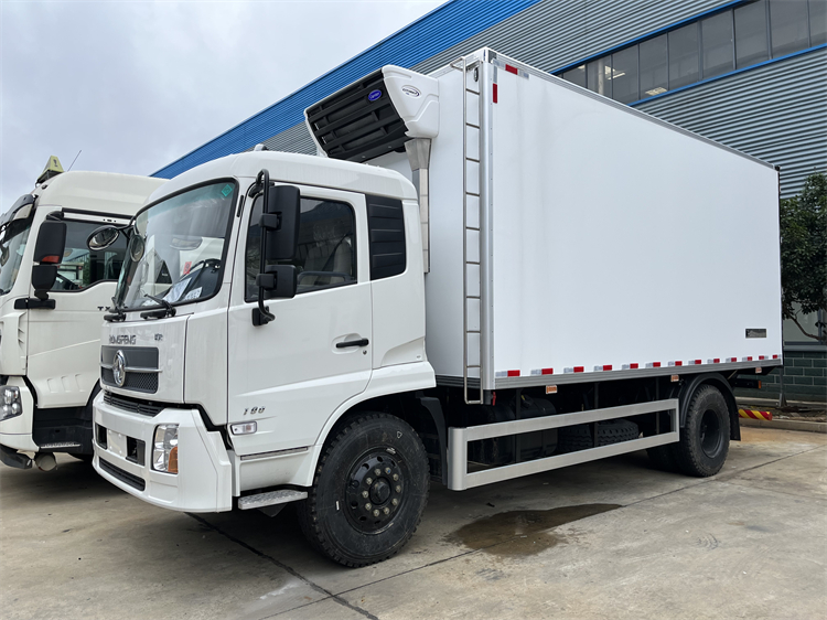 Dongfeng Tianjin 4x2 12T Refrigerated Truck