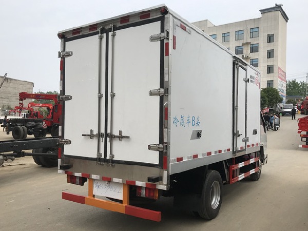 JMC 4x2 3-4T Small Refrigerated Truck