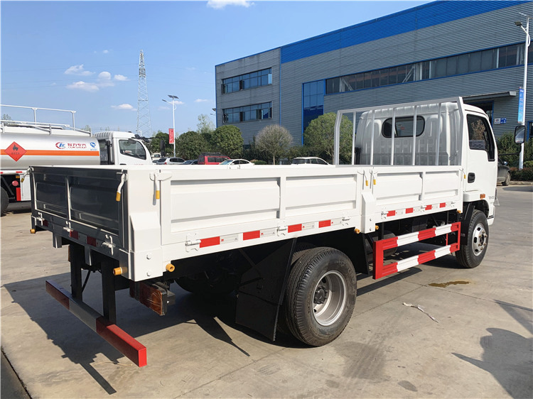 YUEJIN H100 4x2 4-5T Cargo Truck