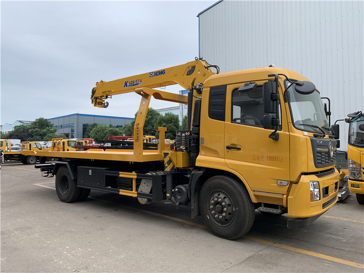 Dongfeng KR 4x2 8T Flatbed Wrecker Truck With Crane