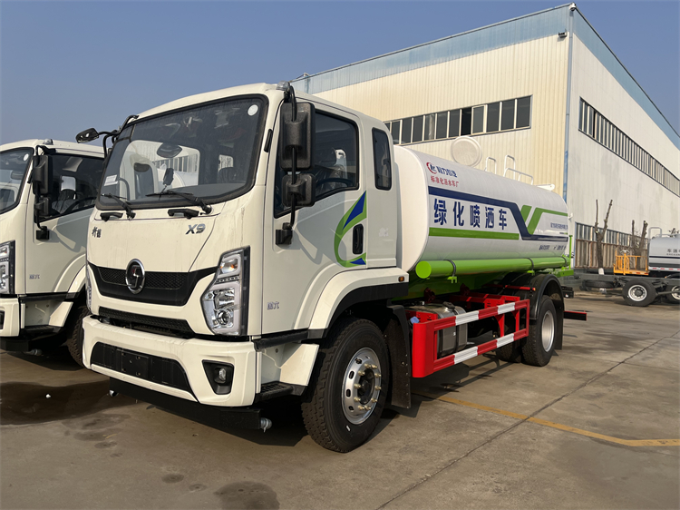 SHACMAN X9 4x2 12000L Water Tank Truck Sprinkler Truck