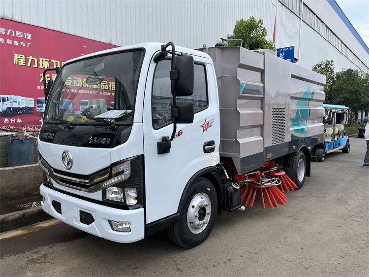 Dongfeng D6 4x2 Small Road Sweeper Truck For Sale