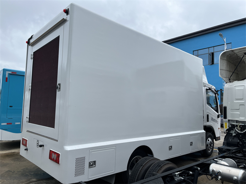 Forland M5 Outdoor Advertising Display LED Van Truck 4x2 Mobile LED Screen Vehic