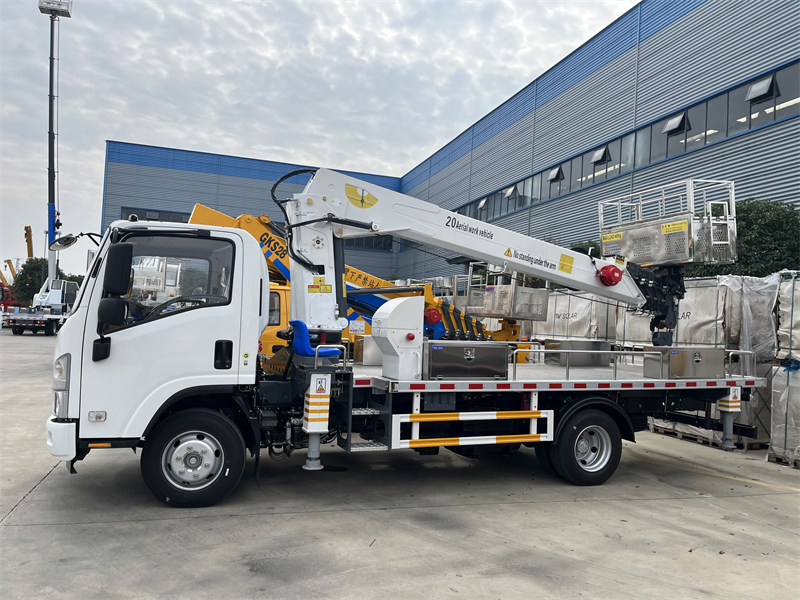 ISUZU 20-25m Aerial Work Platform Bucket 4x2 Telescopic Boom Aerial Work Truck